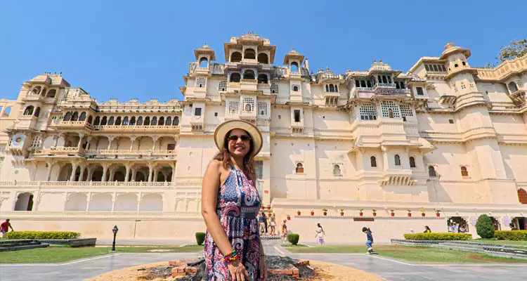 City Palace Udaipur timing
