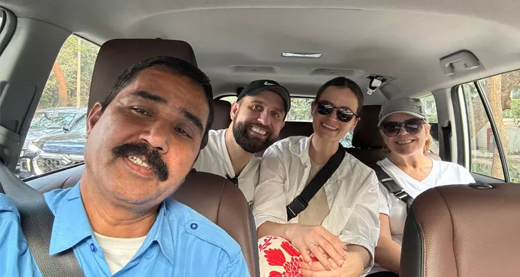 Private Autovermietung mit Fahrer und Reiseleiter in Indien